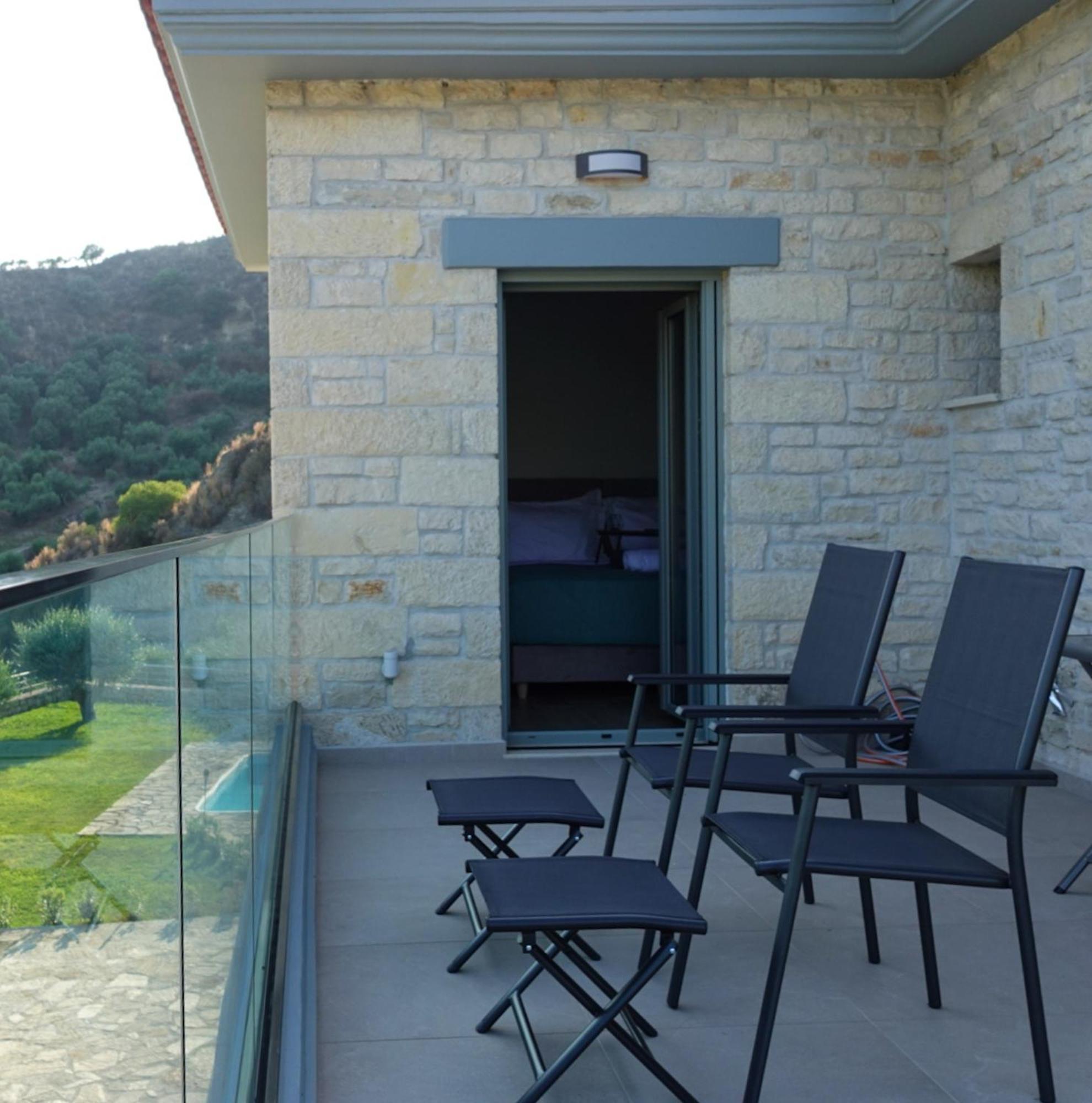 Recrete - Retreat In Crete Villa