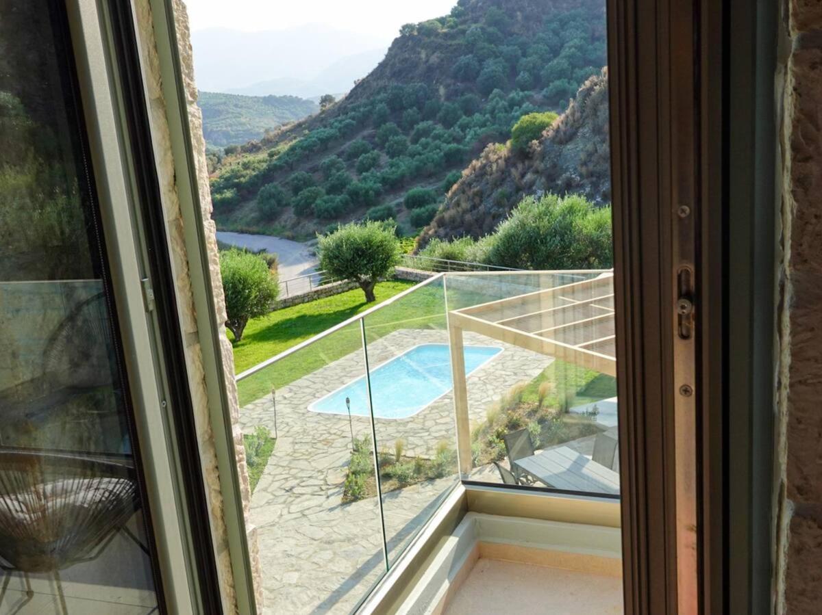 Recrete - Retreat In Crete